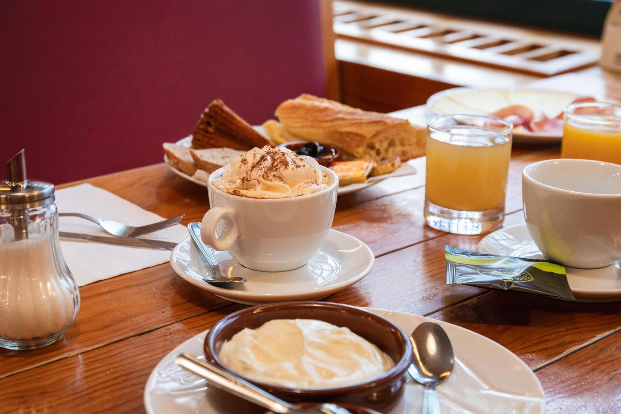 Hotel Le Bois Joli Cauterets Ngoại thất bức ảnh