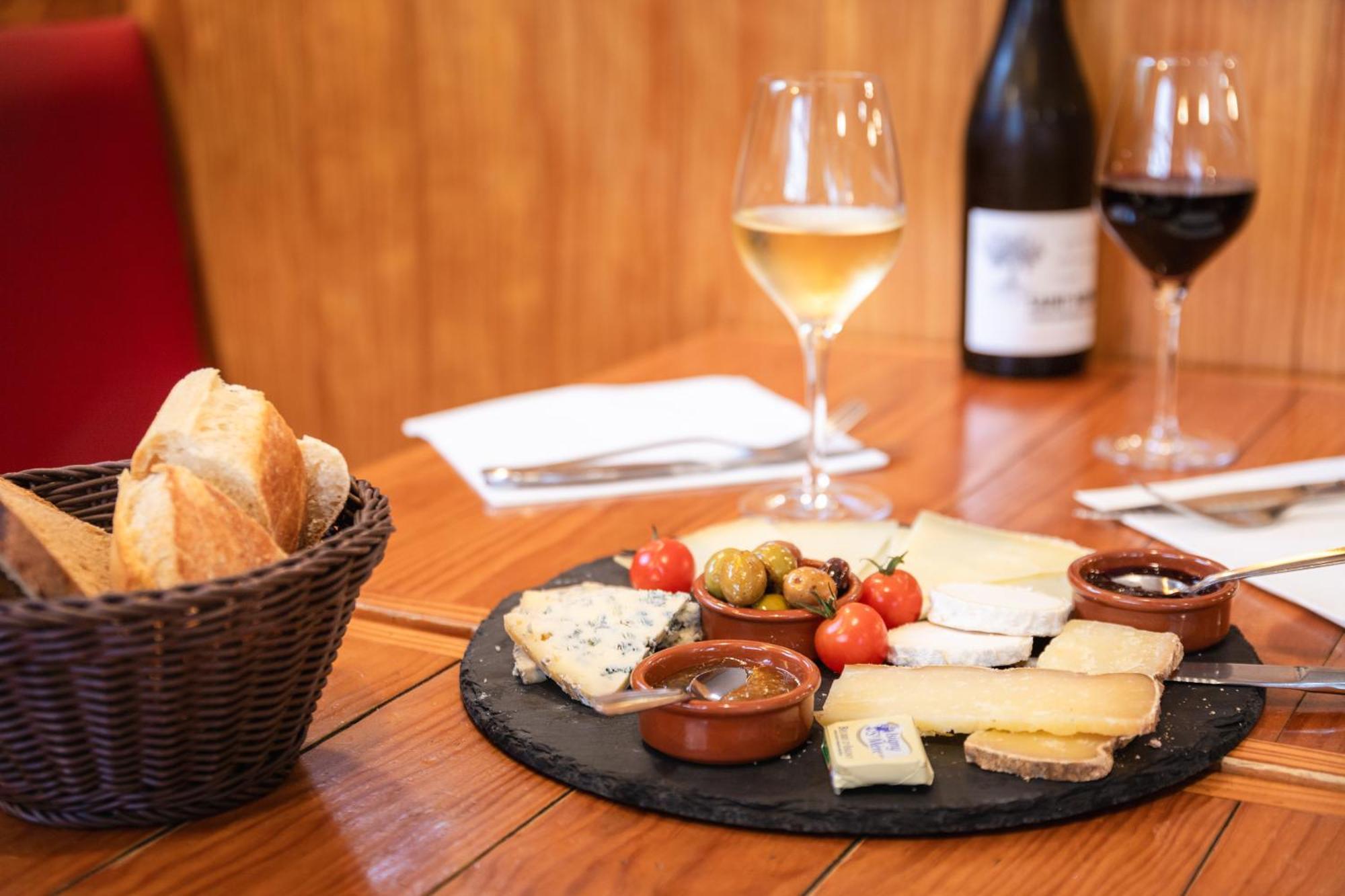 Hotel Le Bois Joli Cauterets Ngoại thất bức ảnh