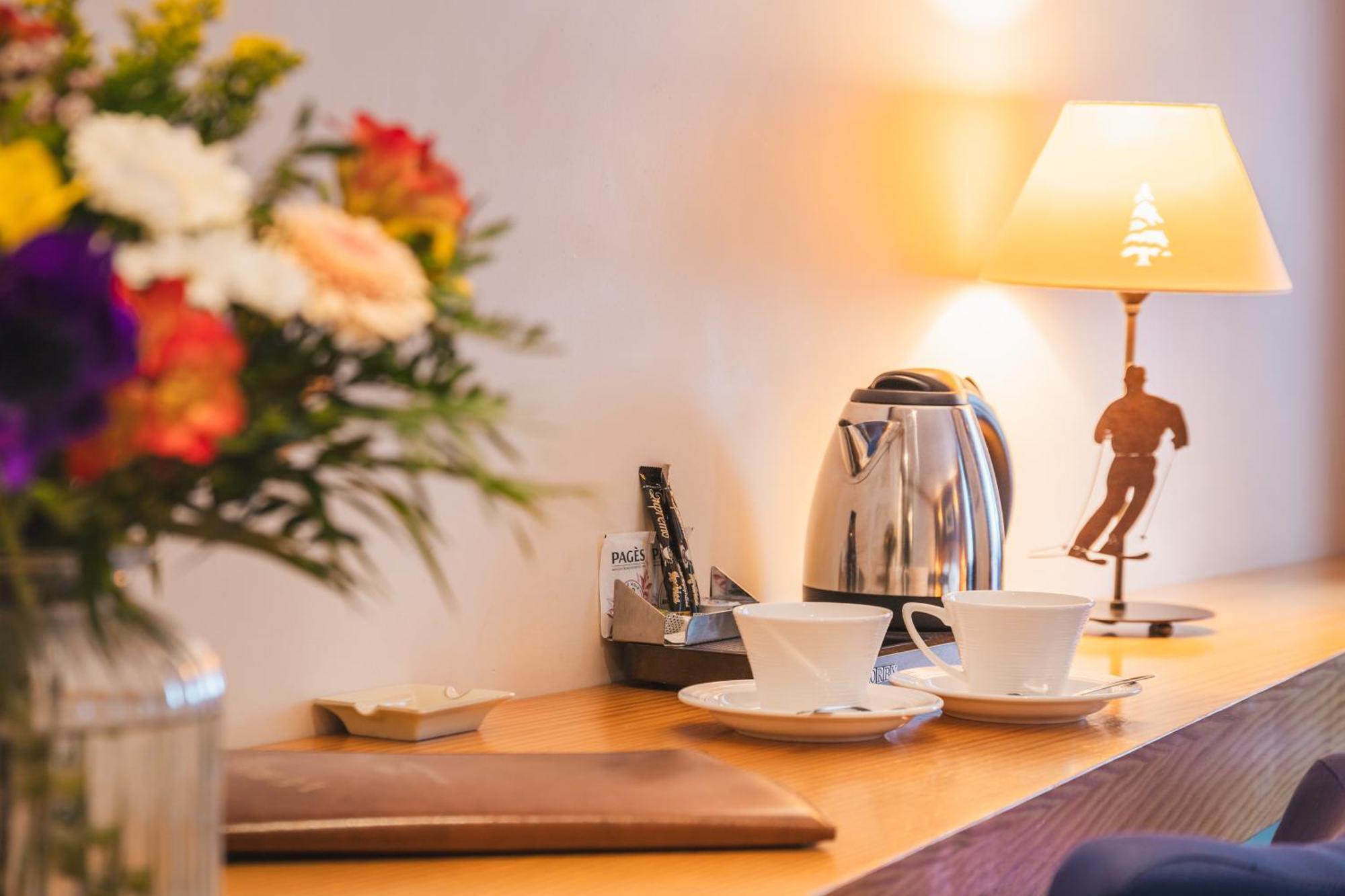Hotel Le Bois Joli Cauterets Ngoại thất bức ảnh